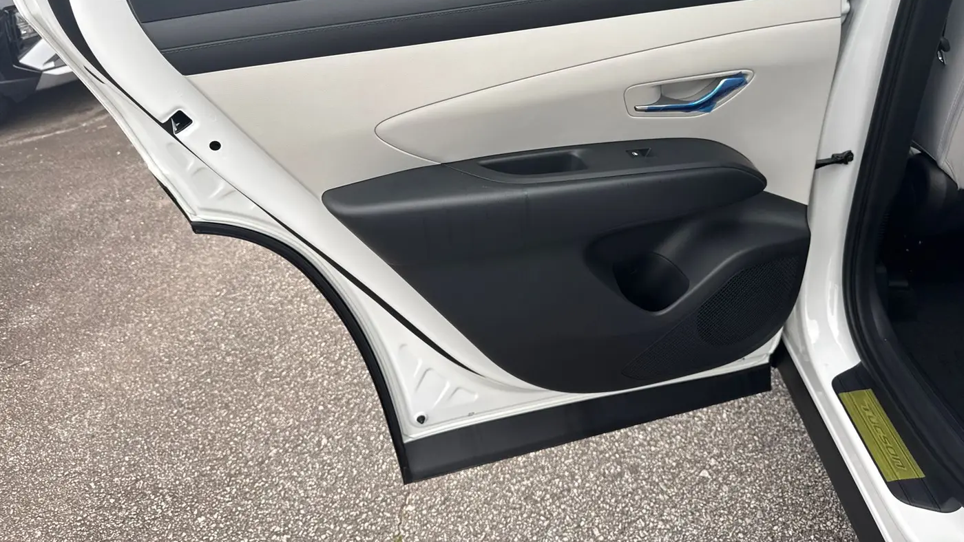 2026 Hyundai TUCSON Hybrid Blue SE