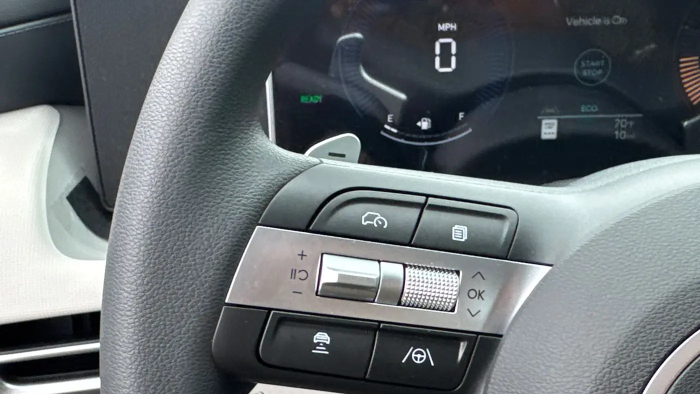 2026 Hyundai TUCSON Hybrid Blue SE
