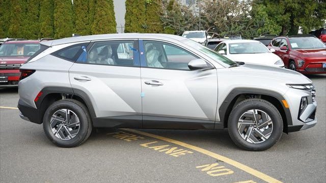 2026 Hyundai TUCSON Hybrid Blue SE