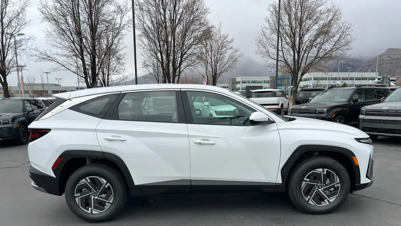2026 Hyundai TUCSON Hybrid Blue SE
