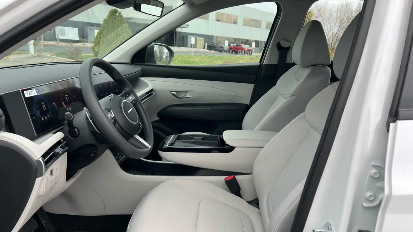 2026 Hyundai TUCSON Hybrid Blue SE