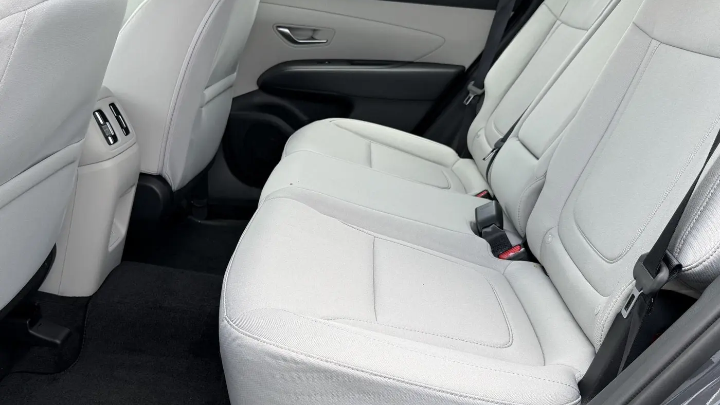 2026 Hyundai TUCSON Hybrid Blue SE