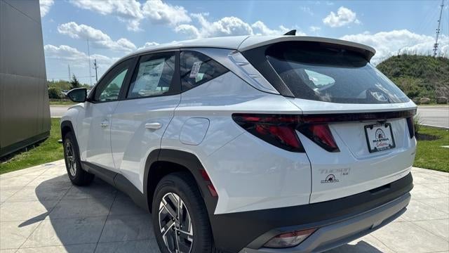 2026 Hyundai TUCSON Hybrid Blue SE