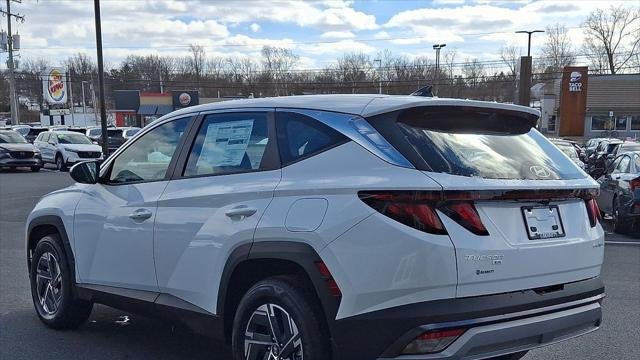 2026 Hyundai TUCSON Hybrid Blue SE