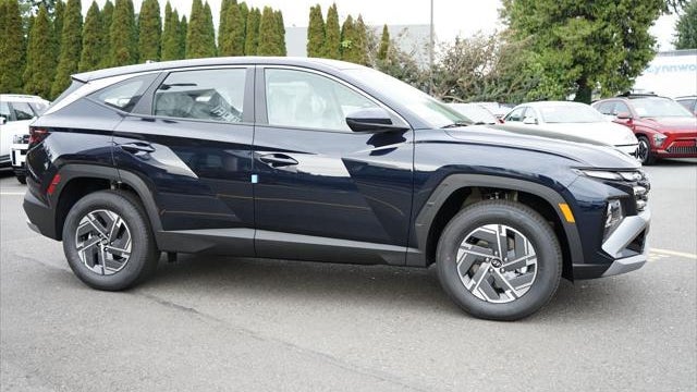 2026 Hyundai TUCSON Hybrid Blue SE