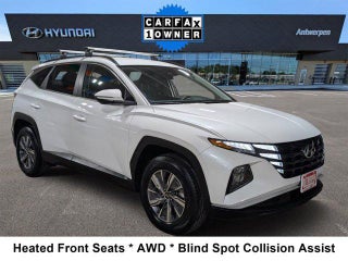 2022 Hyundai TUCSON Hybrid with Quartz White Exterior
