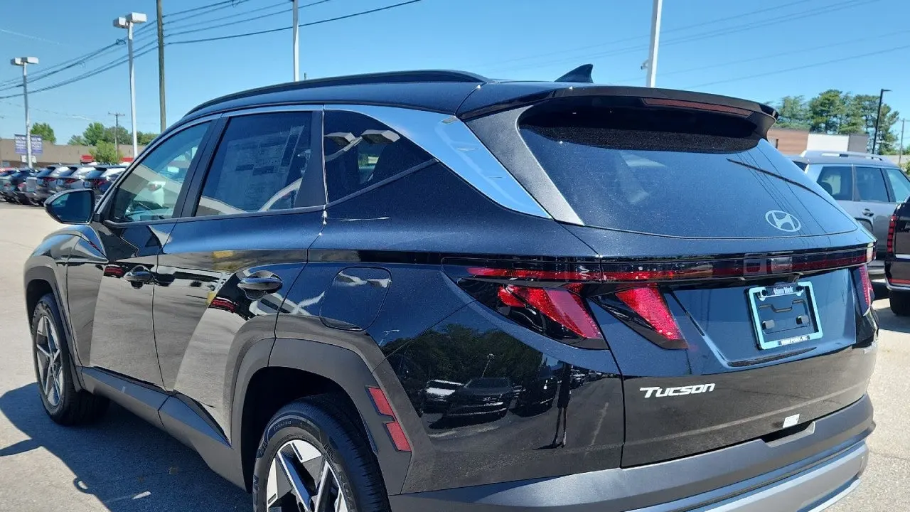 2026 Hyundai TUCSON Hybrid SEL