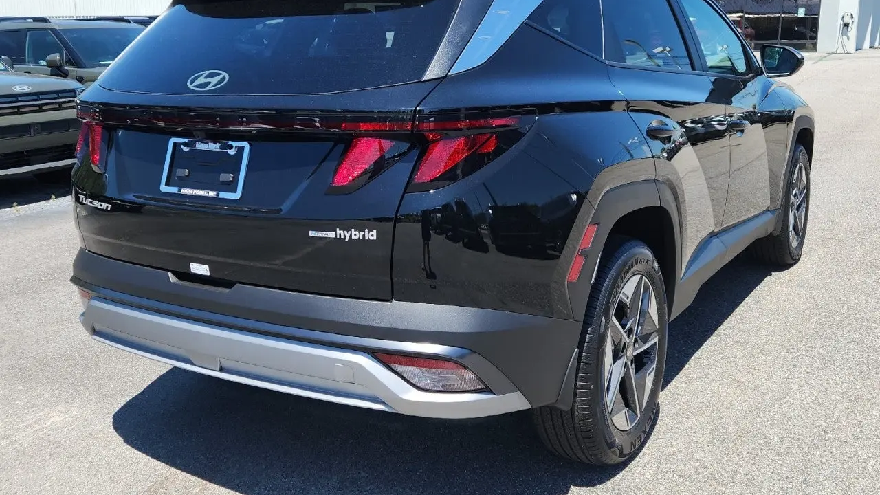 2026 Hyundai TUCSON Hybrid SEL