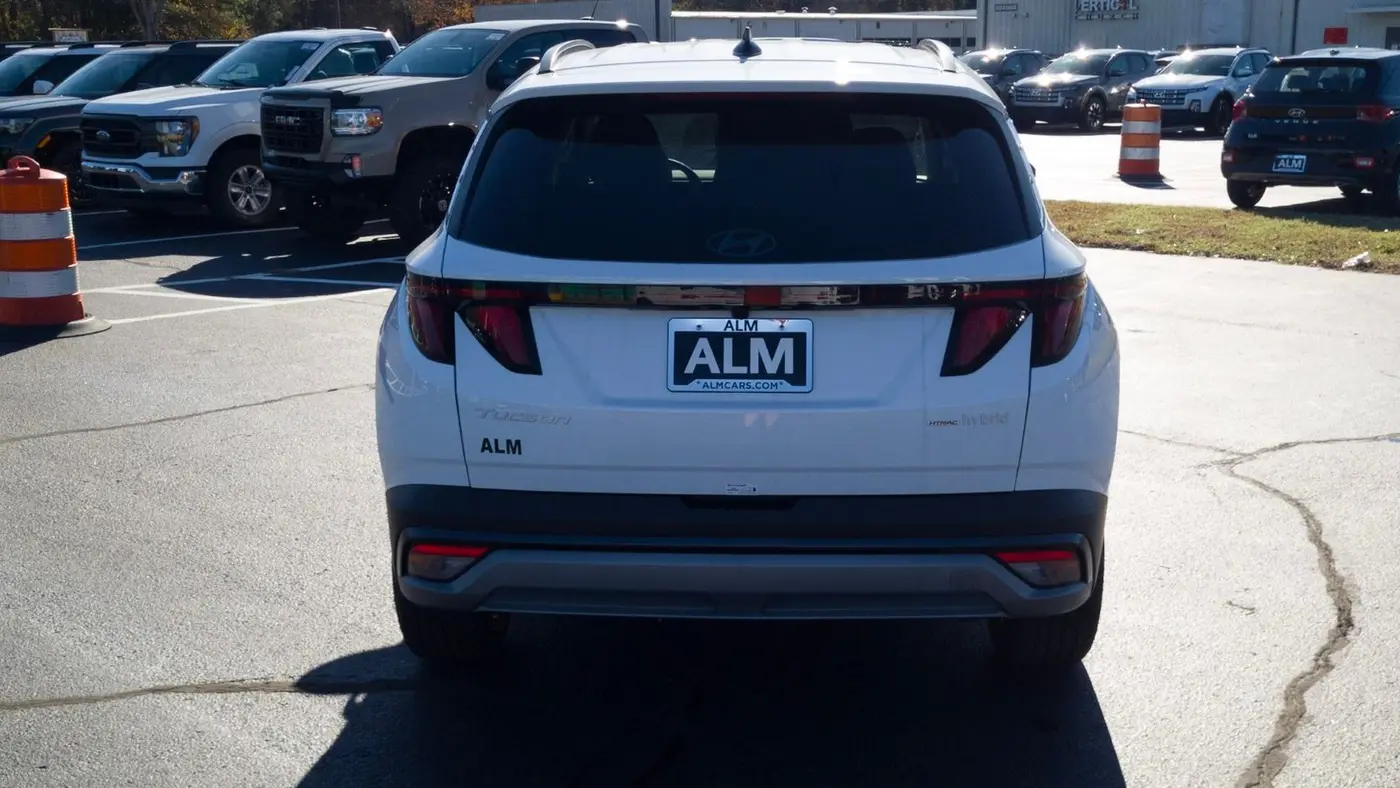 2026 Hyundai TUCSON Hybrid SEL