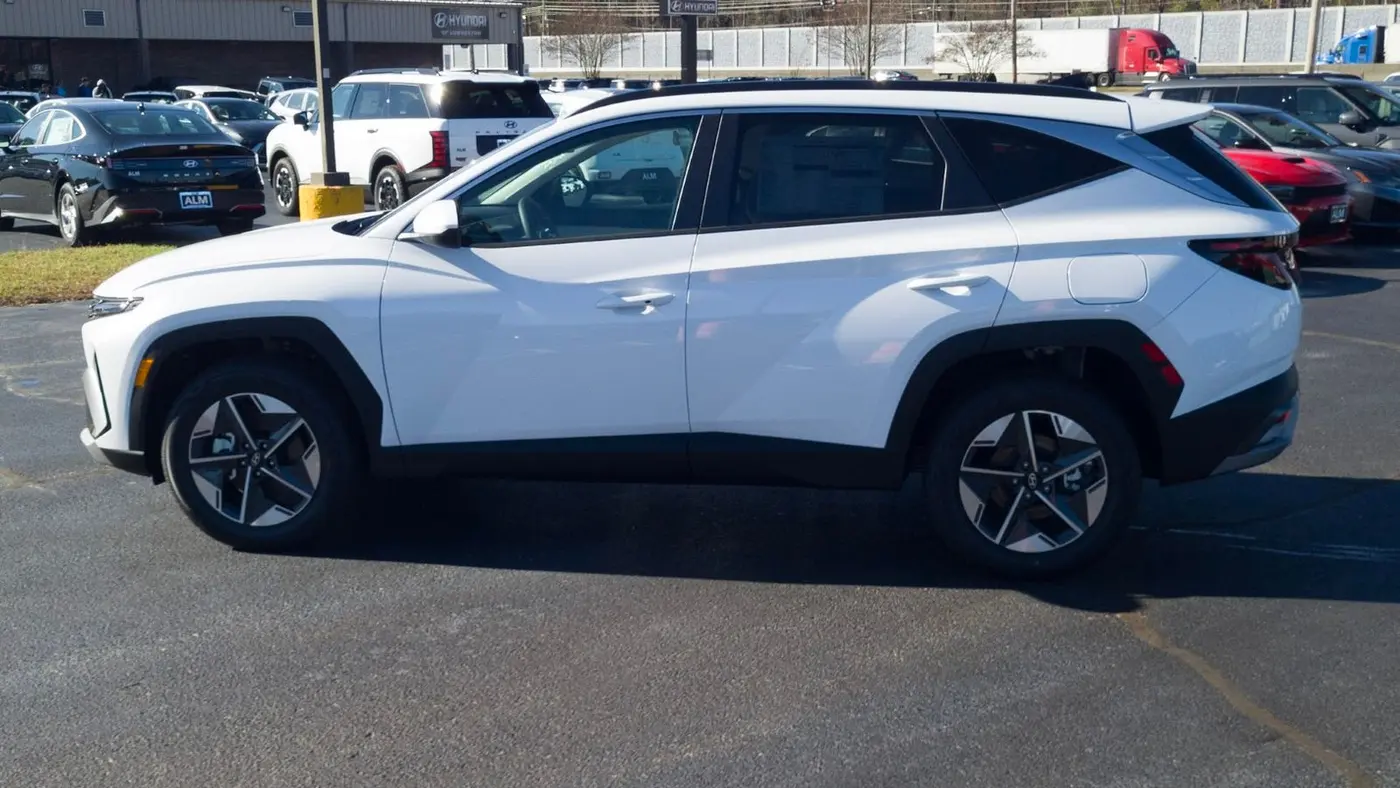 2026 Hyundai TUCSON Hybrid SEL