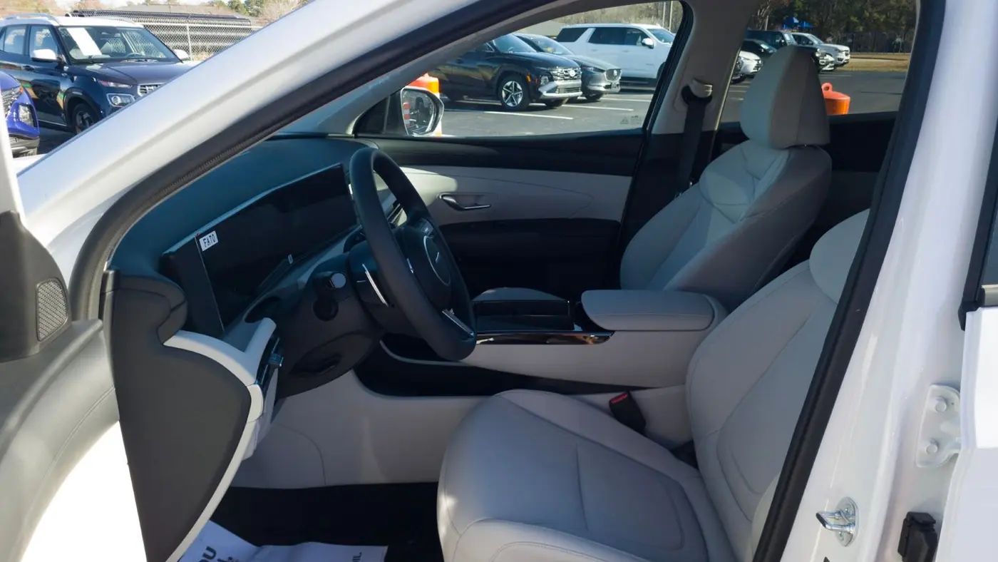 2026 Hyundai TUCSON Hybrid SEL