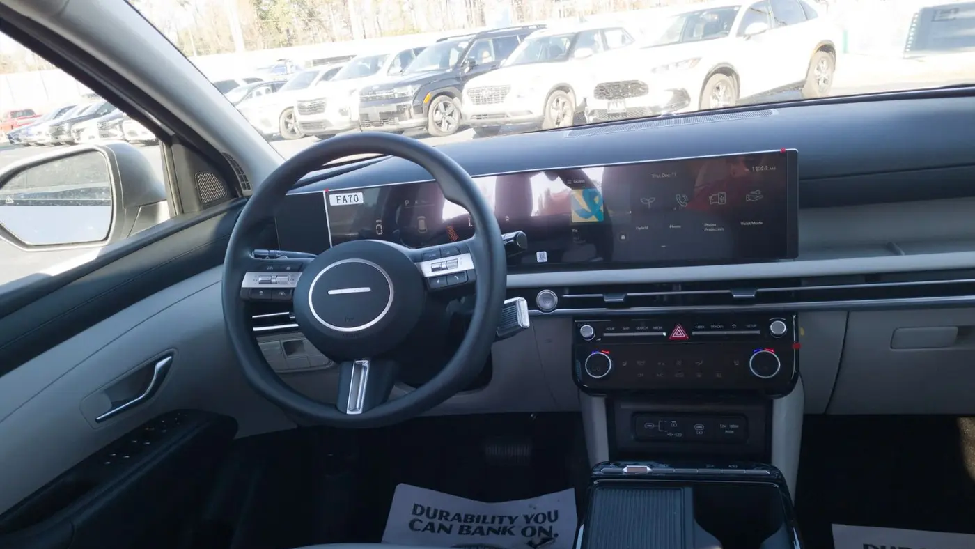 2026 Hyundai TUCSON Hybrid SEL