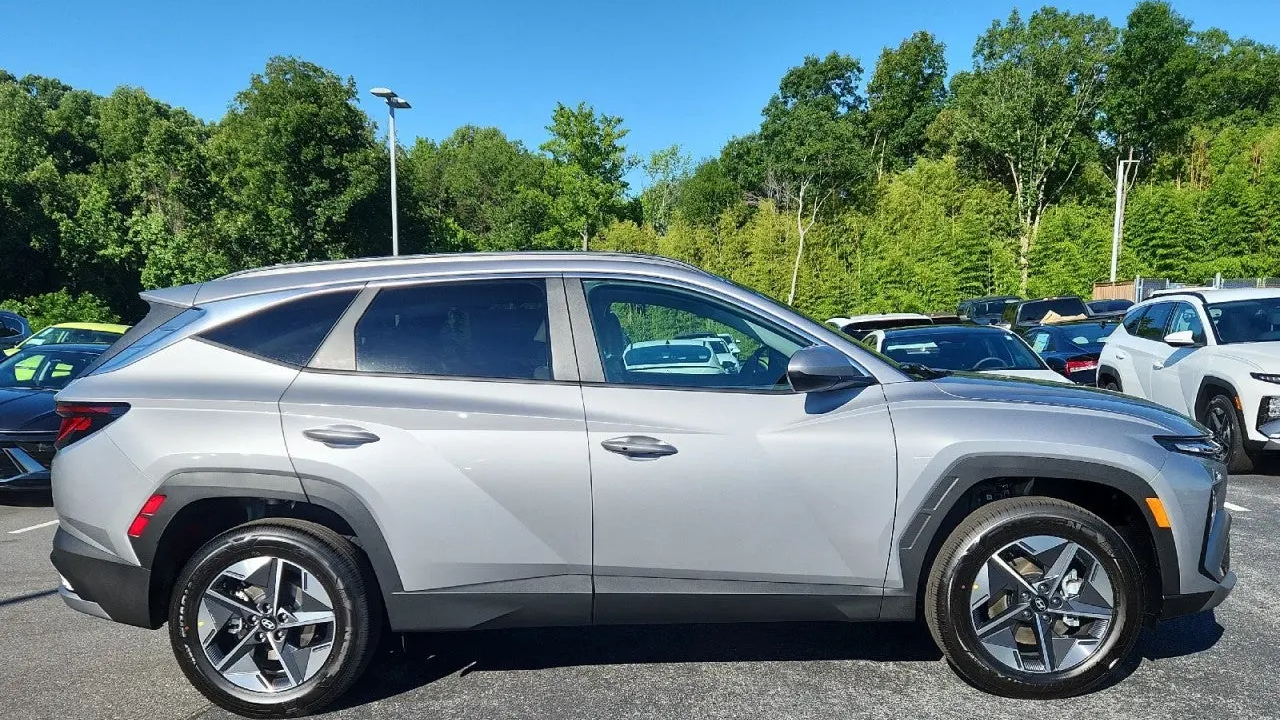 2026 Hyundai TUCSON Hybrid SEL