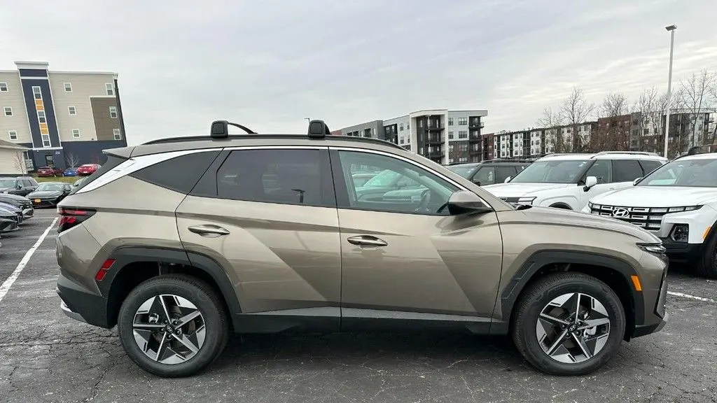 2026 Hyundai TUCSON Hybrid SEL