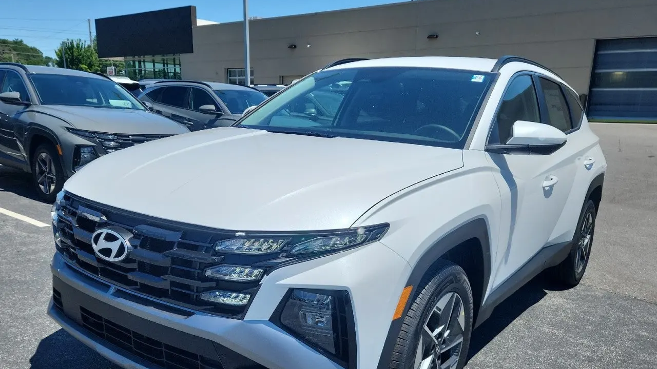2026 Hyundai TUCSON Hybrid SEL