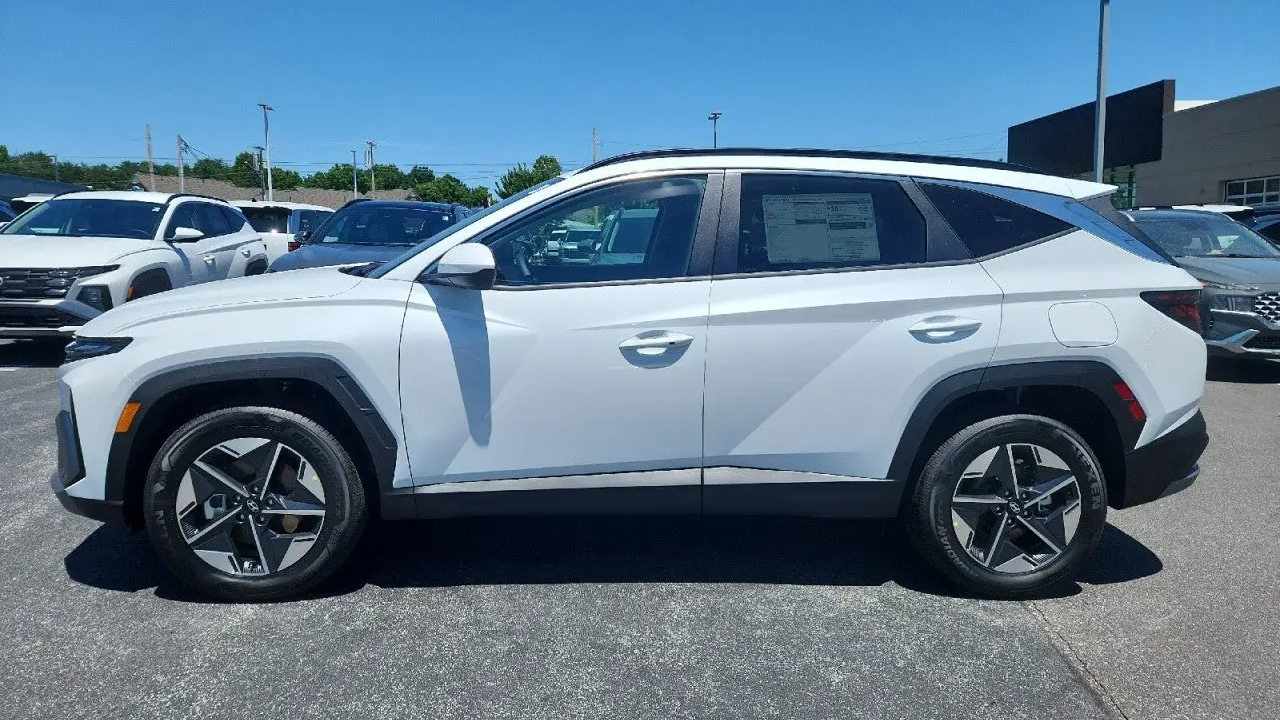 2026 Hyundai TUCSON Hybrid SEL