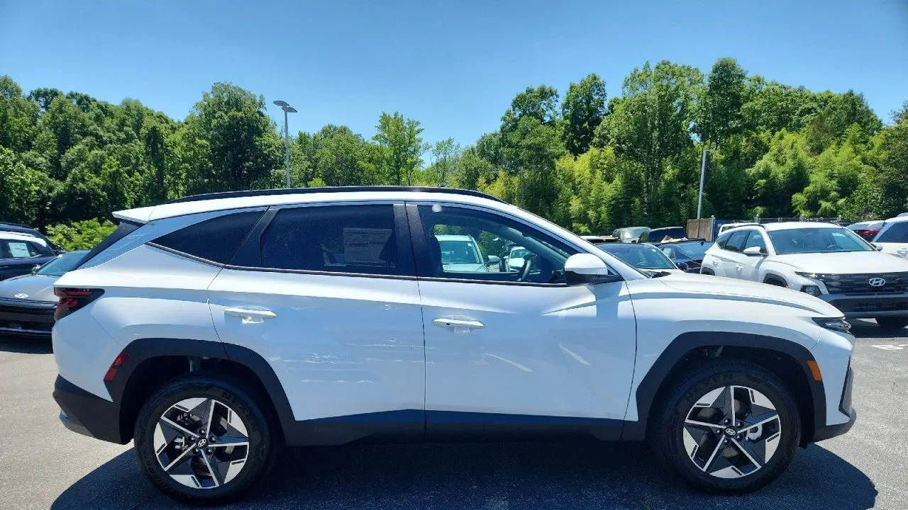2026 Hyundai TUCSON Hybrid SEL