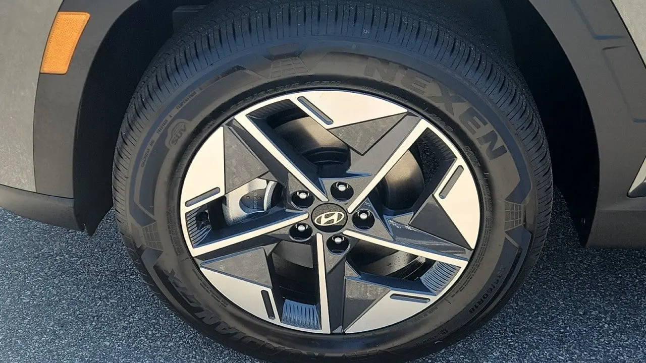 2026 Hyundai TUCSON Hybrid SEL