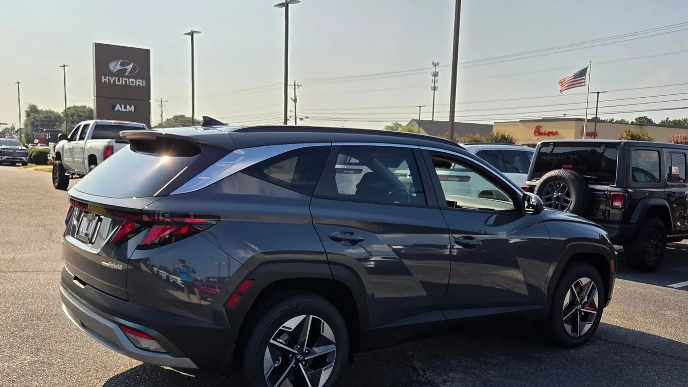 2026 Hyundai TUCSON Hybrid SEL