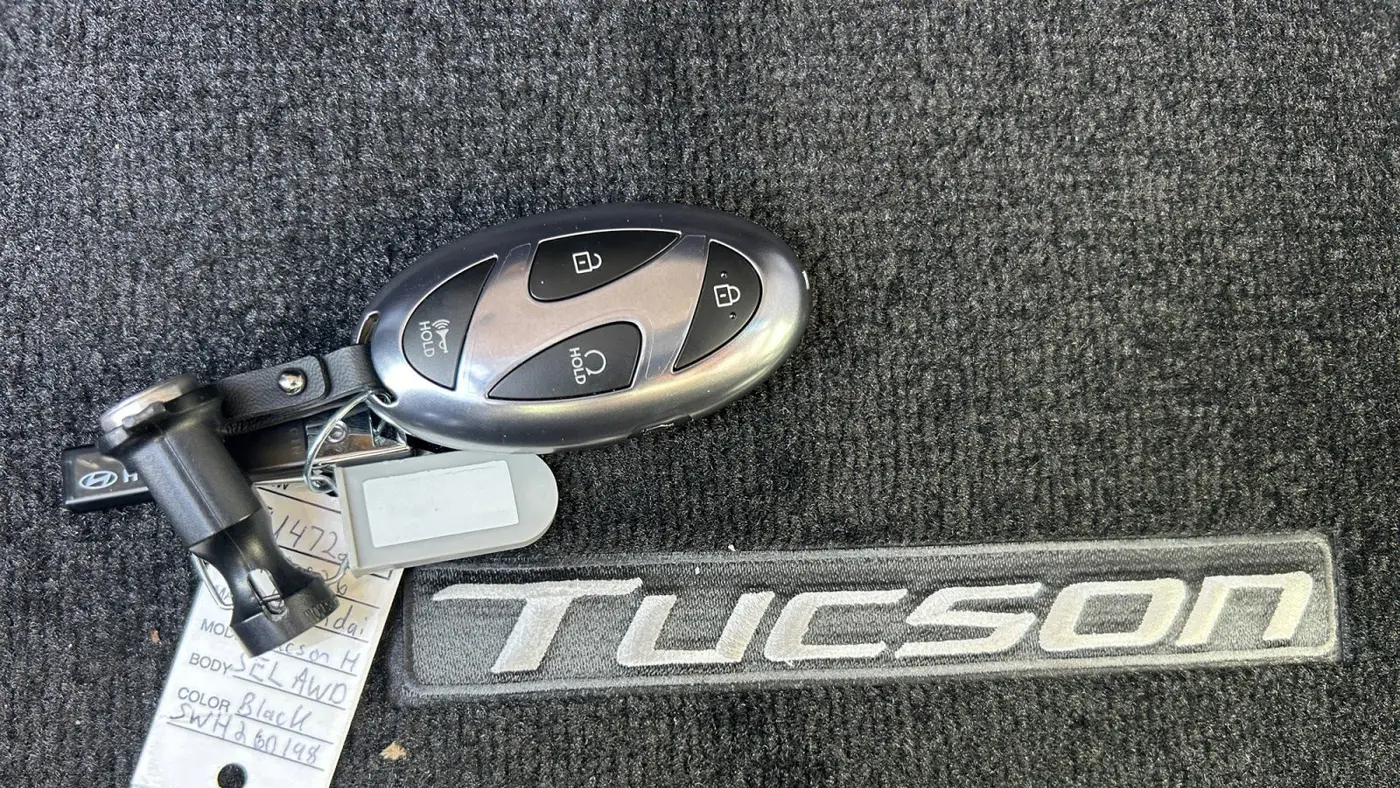 2026 Hyundai TUCSON Hybrid SEL