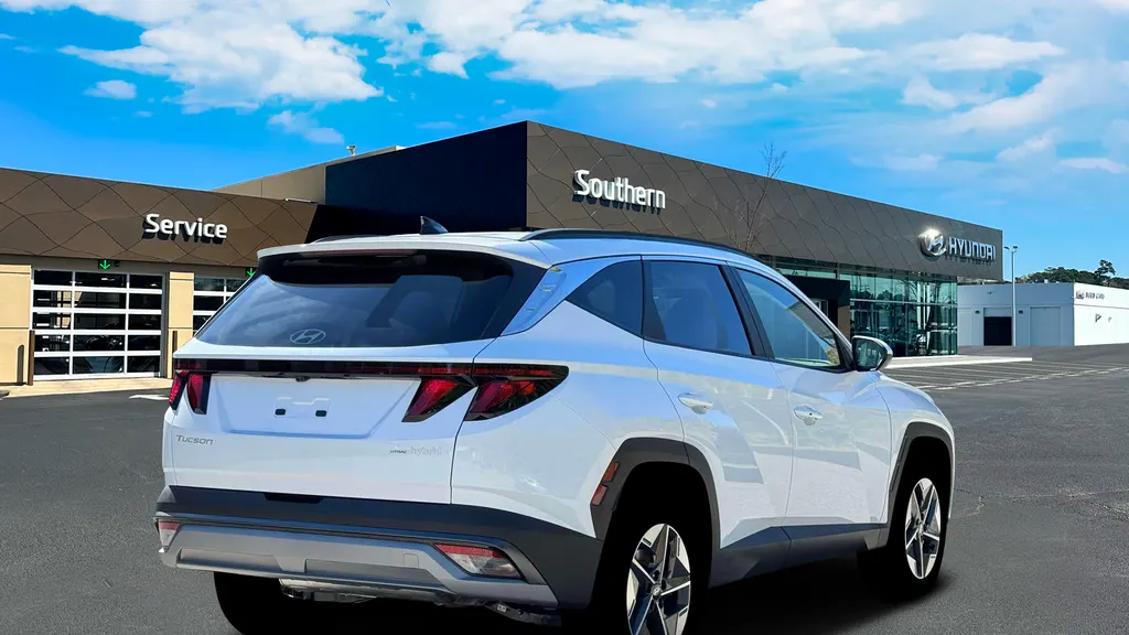 2026 Hyundai TUCSON Hybrid SEL