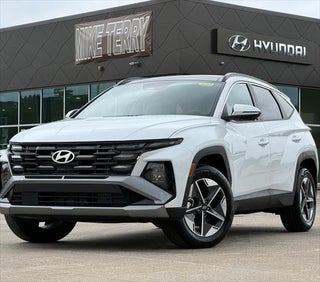 2025 Hyundai TUCSON Hybrid with Creamy White Pearl Exterior