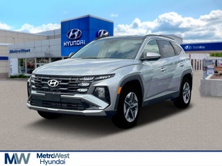 2025 Hyundai TUCSON Hybrid with Shimmering Silver Exterior