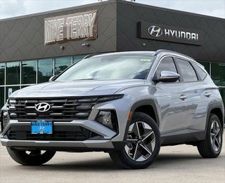 2025 Hyundai TUCSON Hybrid with Shimmering Silver Exterior