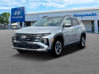 2025 Hyundai TUCSON Hybrid with Shimmering Silver Exterior