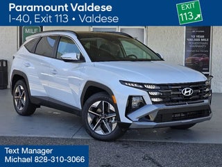 2025 Hyundai TUCSON Hybrid with Creamy White Pearl Exterior