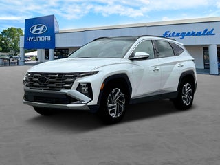 2025 Hyundai TUCSON Hybrid with Creamy White Pearl Exterior