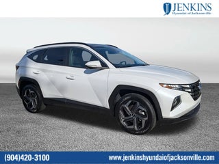 2022 Hyundai TUCSON Hybrid with Quartz White Exterior