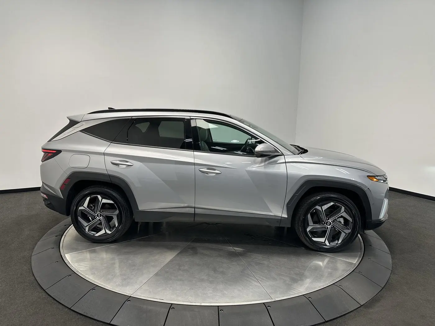 2023 Hyundai Tucson - $27,999