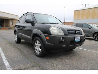 2005 Hyundai TUCSON with Obsidian Black Exterior
