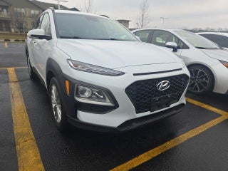 2020 Hyundai KONA with Chalk White Exterior