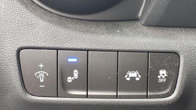 2021 Hyundai KONA SEL