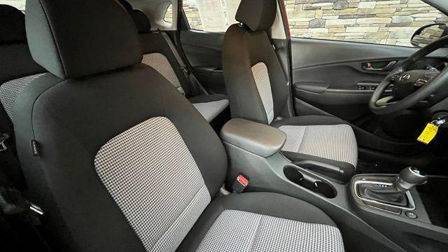 2022 Hyundai KONA SE