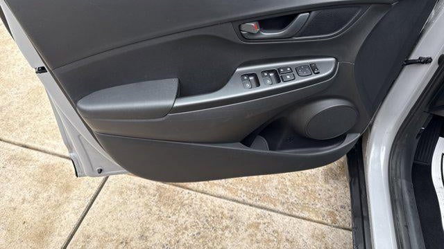 2022 Hyundai KONA SE