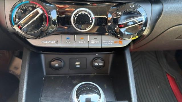 2022 Hyundai KONA SE