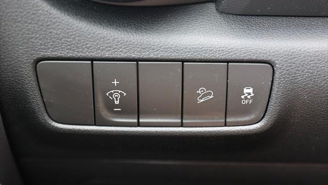 2023 Hyundai KONA SE