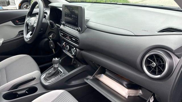 2023 Hyundai KONA SE