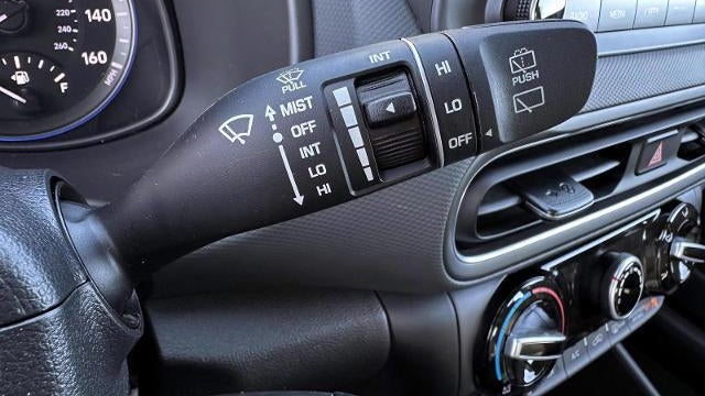 2023 Hyundai KONA SE