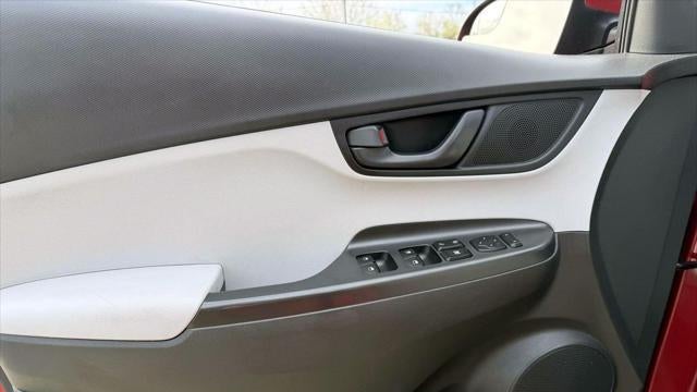 2022 Hyundai KONA SE