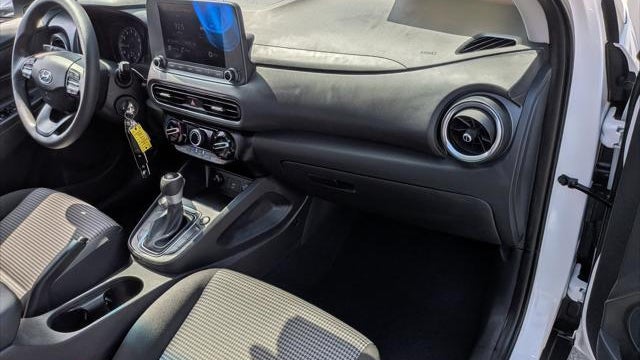 2023 Hyundai KONA SE