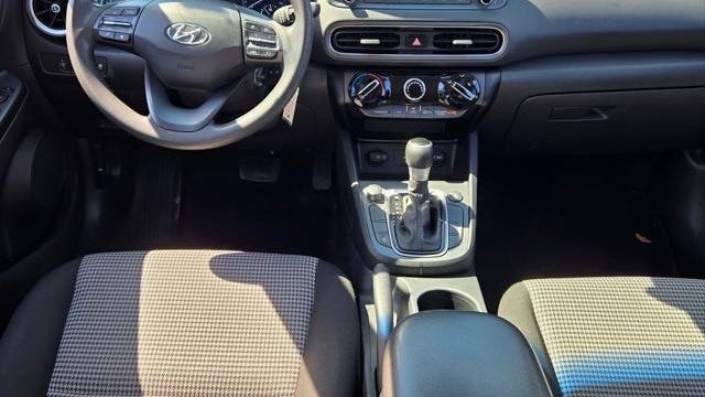 2022 Hyundai KONA SE
