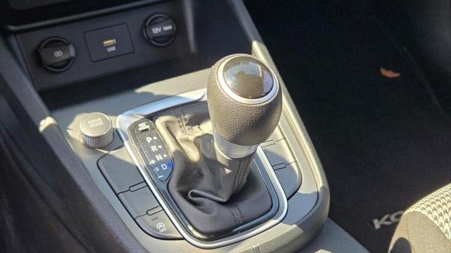 2022 Hyundai KONA SE