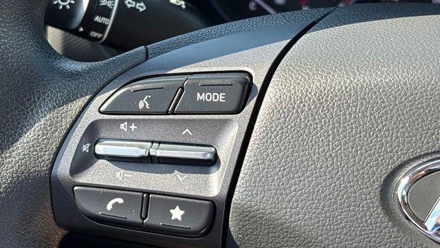 2023 Hyundai KONA SE