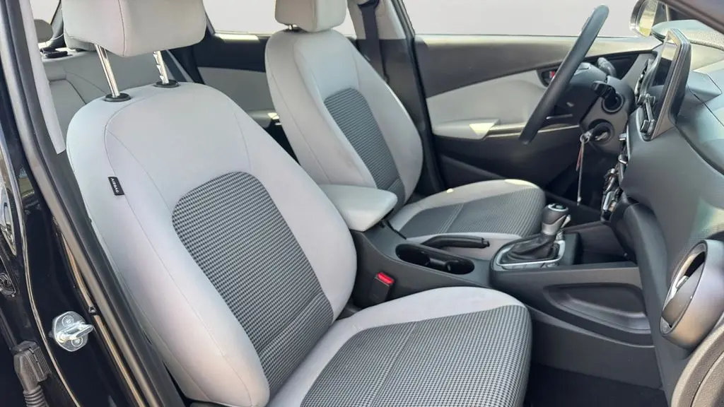 2023 Hyundai KONA SE