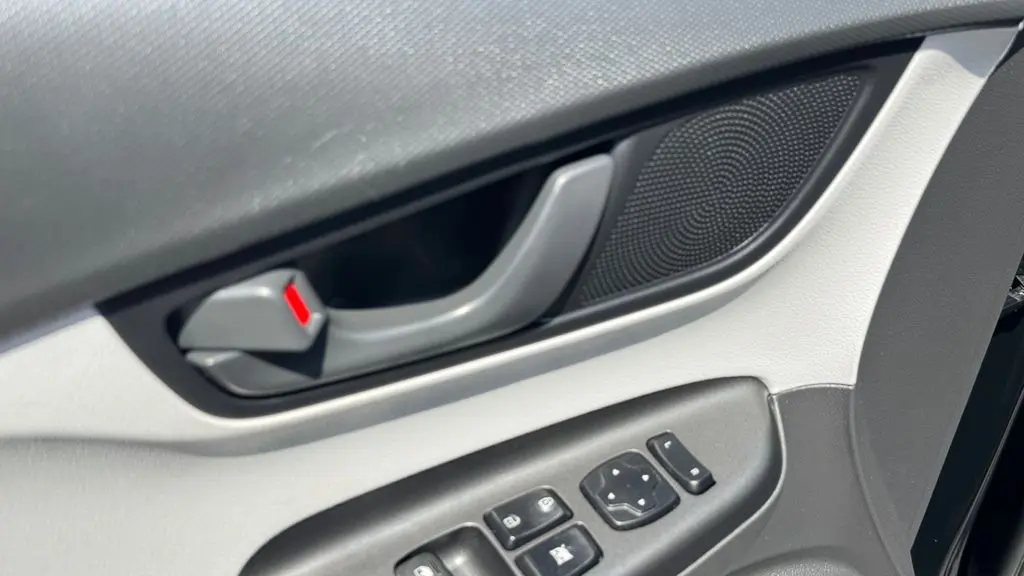 2023 Hyundai KONA SE