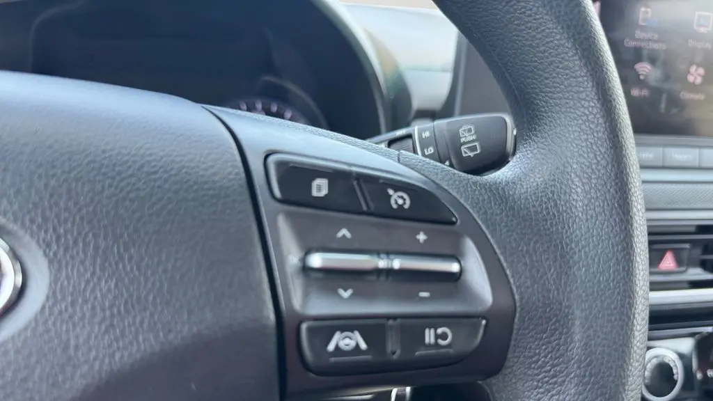 2023 Hyundai KONA SE